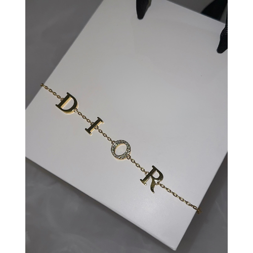 DC BRACELET | GOLD